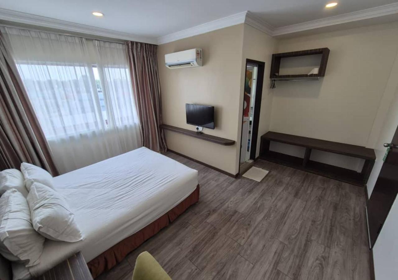 Angsoka Hotel Teluk Intan Ngoại thất bức ảnh