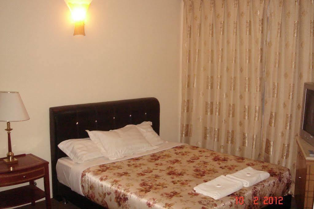 Angsoka Hotel Teluk Intan Ngoại thất bức ảnh